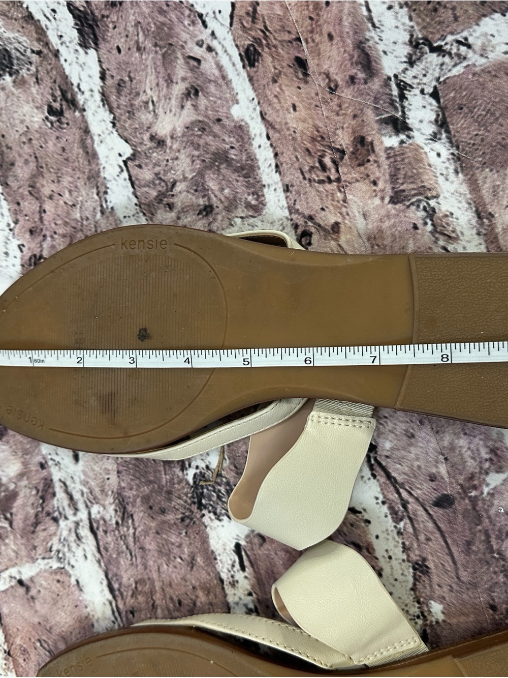 kensie Cream Scalloped Strap Toe-Loop Sandals - Picture 9 of 11